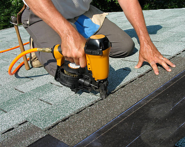 Quick and Trustworthy Emergency Roof Repair Services in Feather Sound, FL